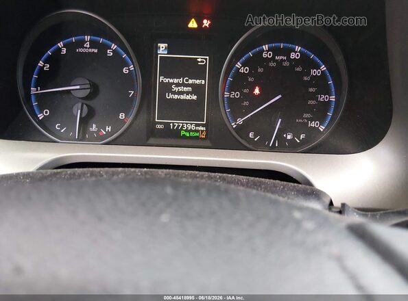 2T3RFREV3JW821198 2018 TOYOTA RAV4 Black უკანა სავარძლების ხედი