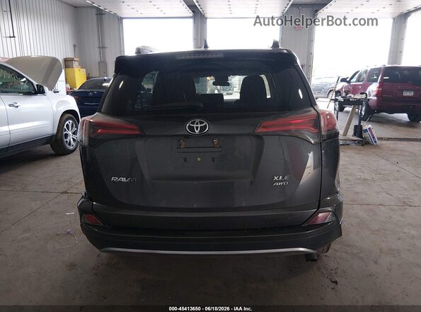 2T3RFREV4JW734622 2018 TOYOTA RAV4 Gray 