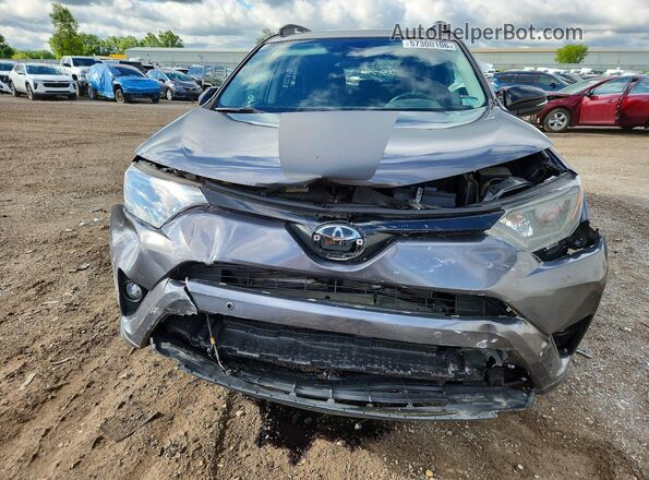 2T3RFREV4JW823879 2018 TOYOTA RAV4 Серый Вид спереди