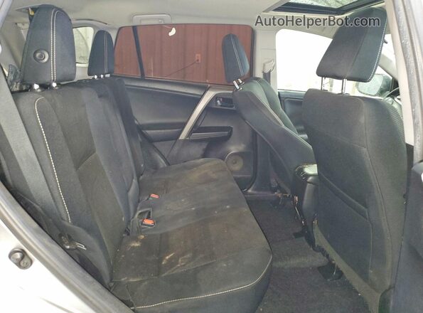 2T3RFREV5GW452305 2016 TOYOTA RAV4 Silver Вид задніх сидінь