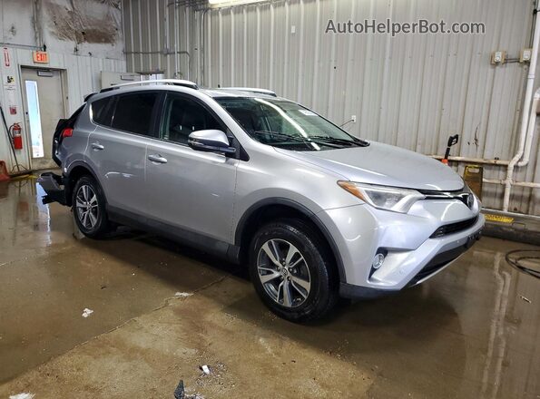 2T3RFREV5GW452305 2016 TOYOTA RAV4 Silver Передня права чверть