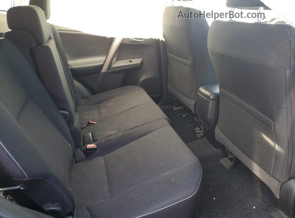 2T3RFREV5JW698102 2018 TOYOTA RAV4 Burgundy Rear interior view