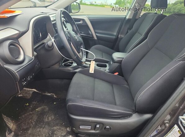 2T3RFREV5JW724388 2018 TOYOTA RAV4 Gray Front interior view