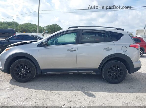 2T3RFREV7JW696092 2018 TOYOTA RAV4 Silver სალონის 360-გრადუსიანი ხედი