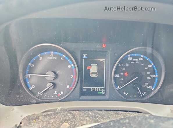 2T3RFREV8JW831886 2018 TOYOTA RAV4 Black Instrument cluster view