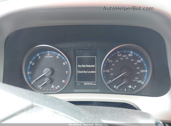 2T3RFREV8JW840037 2018 TOYOTA RAV4 Black Հետևի նստատեղերի տեսք
