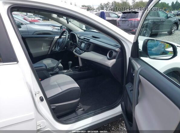 2T3RFREV9GW466160 2016 TOYOTA RAV4 White 