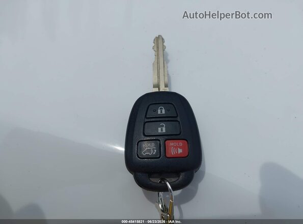 2T3RFREV9GW466160 2016 TOYOTA RAV4 White Առջևի վահանակի տեսք