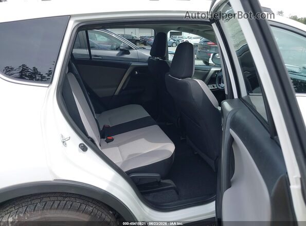 2T3RFREV9GW466160 2016 TOYOTA RAV4 White 