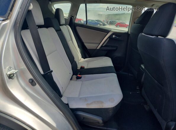 2T3RFREV9GW538166 2016 TOYOTA RAV4 Silver უკანა სავარძლების ხედი