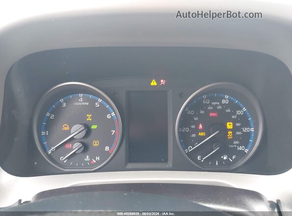 2T3RFREV9HW603471 2017 TOYOTA RAV4 White უკანა სავარძლების ხედი