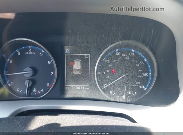 2T3RFREV9JW713233 2018 TOYOTA RAV4 Black Вид задніх сидінь