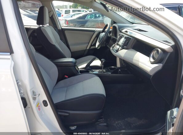2T3RFREV9JW795108 2018 TOYOTA RAV4 White Սալոնի դիմացի տեսք