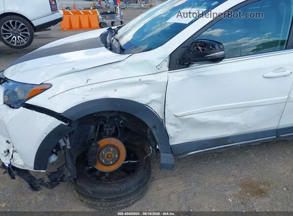 2T3RFREV9JW795108 2018 TOYOTA RAV4 White Դիմացի տեսք