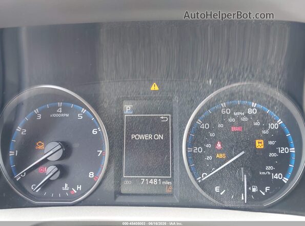 2T3RFREV9JW795108 2018 TOYOTA RAV4 White Հետևի նստատեղերի տեսք
