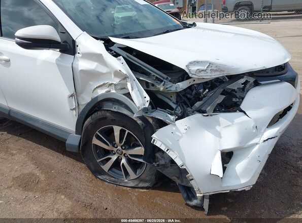 2T3RFREV9JW800775 2018 TOYOTA RAV4 White Widok z przodu