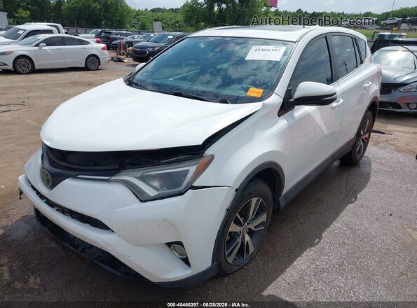 2T3RFREV9JW800775 2018 TOYOTA RAV4 White Przód lewy