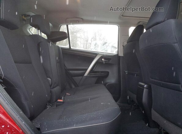 2T3RFREV9JW831170 2018 TOYOTA RAV4 Red Սալոնի հետևի տեսք