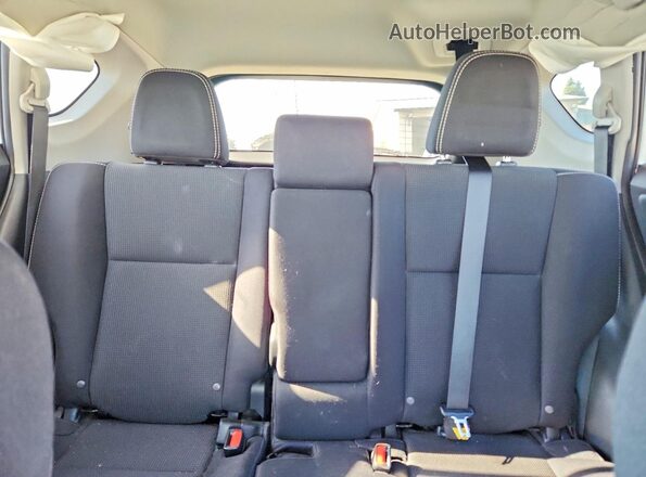 2T3RFREV9JW839138 2018 TOYOTA RAV4 Белый Вид задних сидений