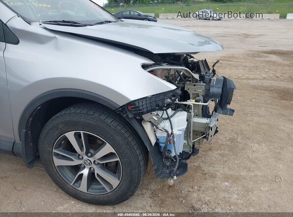 2T3RFREVXHW569007 2017 TOYOTA RAV4 Silver 