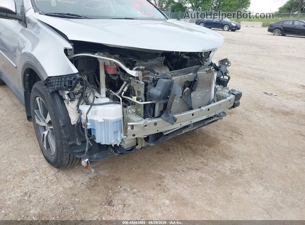 2T3RFREVXHW569007 2017 TOYOTA RAV4 Silver 