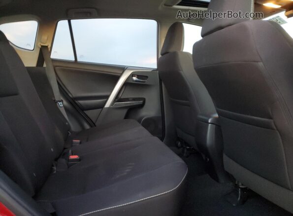 2T3RFREVXJW742935 2018 TOYOTA RAV4 Burgundy Rear interior view