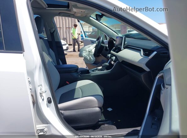2T3RWRFV1KW025694 2019 TOYOTA RAV4 HYBRID White Вид салону спереду