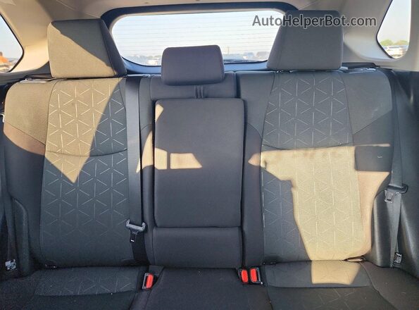 2T3RWRFV2RW221945 2024 TOYOTA RAV4 Gray Widok tylnych siedzeń
