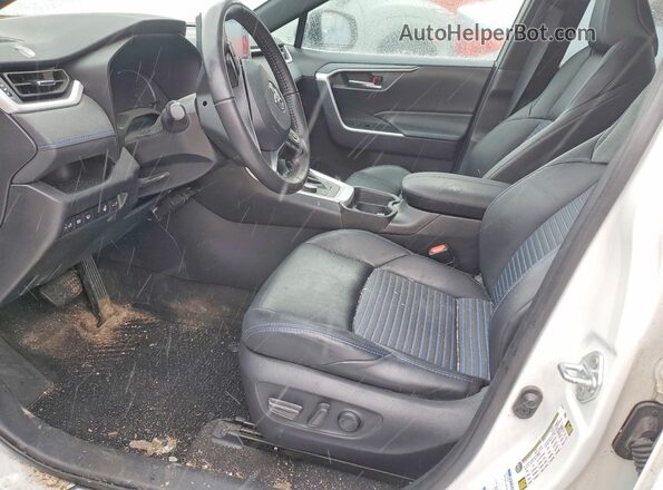 2T3RWRFV4MW113142 2021 TOYOTA RAV4 White Front interior view