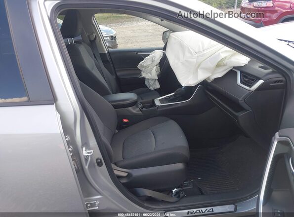 2T3RWRFV5MW108807 2021 TOYOTA RAV4 HYBRID Silver Սալոնի դիմացի տեսք