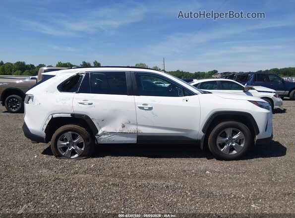 2T3RWRFV5RW203102 2024 TOYOTA RAV4 HYBRID White Vista interior de 360 grados