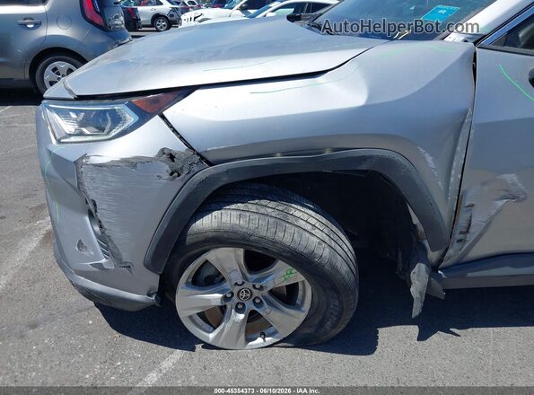2T3RWRFV6MW115748 2021 TOYOTA RAV4 HYBRID Silver Widok z przodu