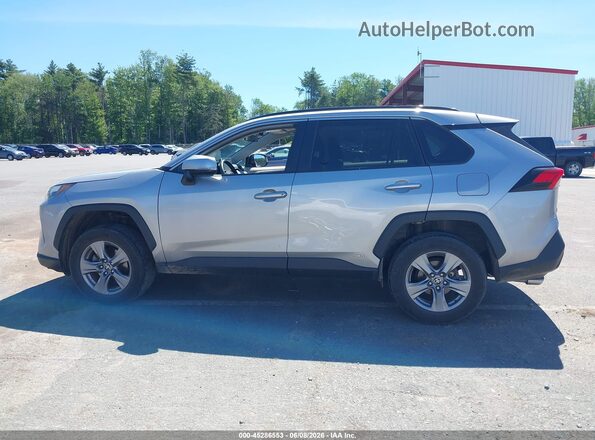 2T3RWRFV8NW131290 2022 TOYOTA RAV4 HYBRID Silver 