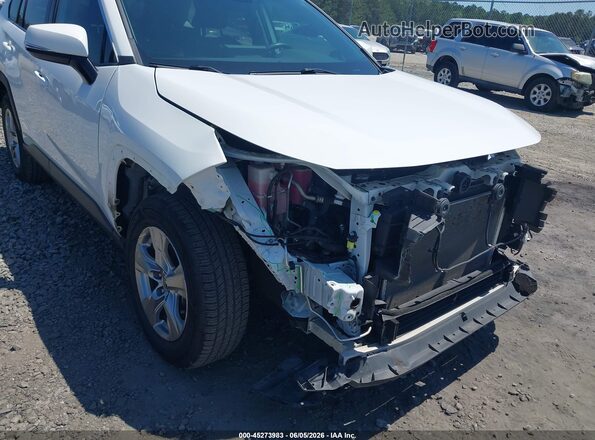 2T3RWRFV9NW132092 2022 TOYOTA RAV4 HYBRID White Front view