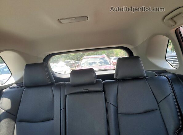 2T3RWRFV9RW202292 2024 TOYOTA RAV4 Silver Հետևի նստատեղերի տեսք