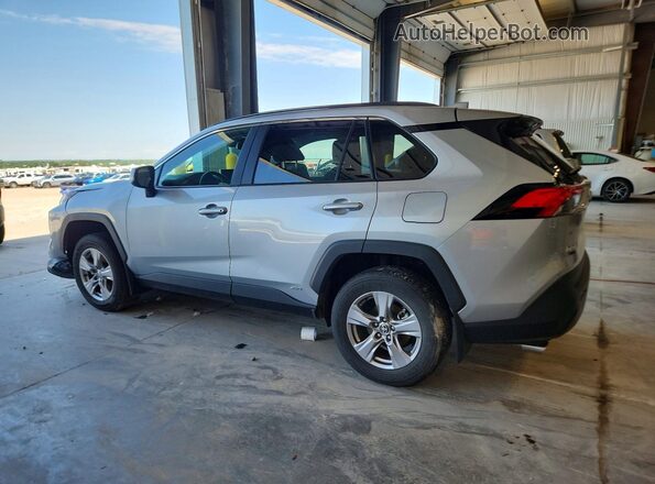 2T3RWRFVXRW242395 2024 TOYOTA RAV4 Silver 