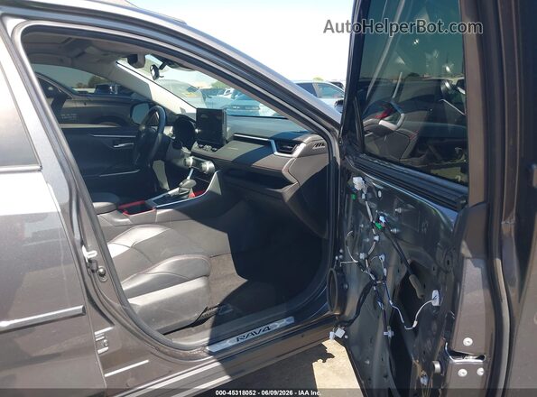 2T3S1RFV2PW389162 2023 TOYOTA RAV4 Gray Вид салону спереду