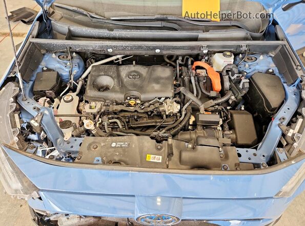2T3T6RFV6RW068640 2024 TOYOTA RAV4 Blue Engine compartment view