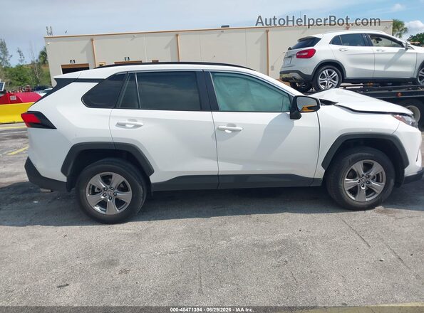 2T3W1RFV0RW338618 2024 TOYOTA RAV4 White უკანა სალონის ხედი