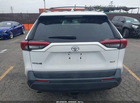 2T3W1RFV1KW024174 2019 TOYOTA RAV4 White 
