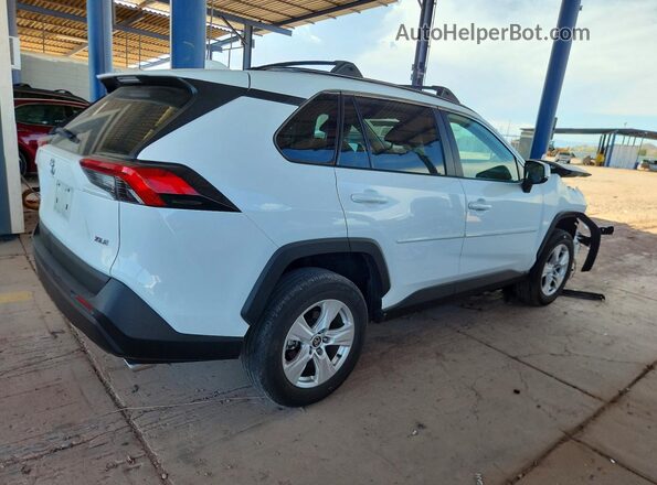 2T3W1RFV1MW159660 2021 TOYOTA RAV4 White Rear right