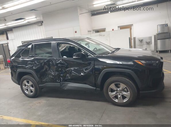 2T3W1RFV1NW206686 2022 TOYOTA RAV4 Black Widok wnętrza z tyłu