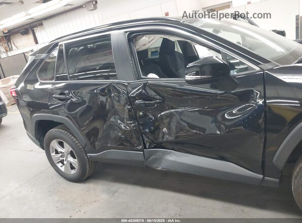 2T3W1RFV1NW206686 2022 TOYOTA RAV4 Black Widok z przodu