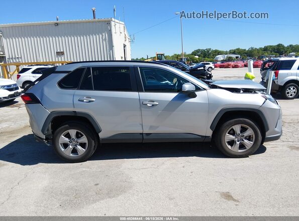 2T3W1RFV2NC185817 2022 TOYOTA RAV4 Silver Vista interior de 360 grados