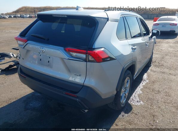 2T3W1RFV2RW317589 2024 TOYOTA RAV4 Silver Tył prawy