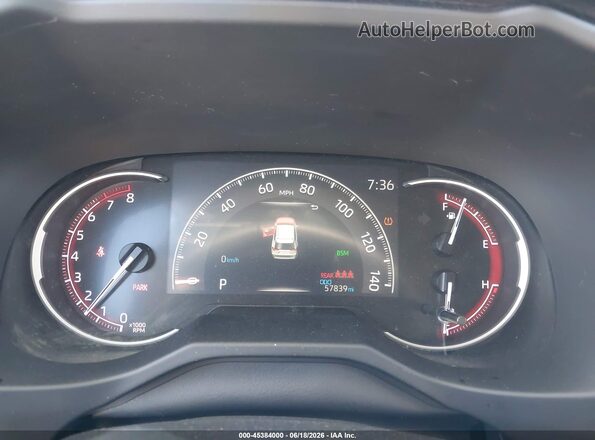 2T3W1RFV2RW317589 2024 TOYOTA RAV4 Silver Widok tylnych siedzeń