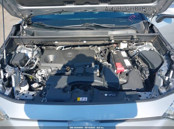 2T3W1RFV2RW317589 2024 TOYOTA RAV4 Silver Widok z tyłu