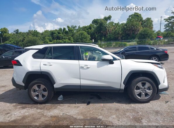 2T3W1RFV2RW318483 2024 TOYOTA RAV4 White Вид щитка приладів