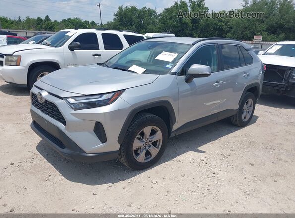 2T3W1RFV2SW387437 2025 TOYOTA RAV4 Silver Առջևի ձախ երեք քառորդ տեսարան