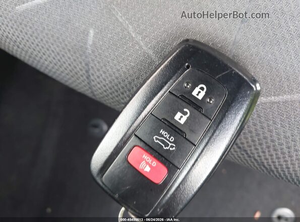 2T3W1RFV4NC203413 2022 TOYOTA RAV4 Серебряный Вид панели приборов